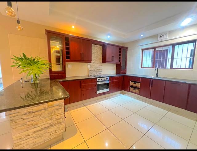 4 BEDROOM HOUSE FOR SALE IN FREELAND PARK